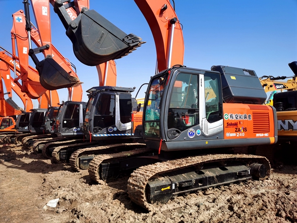 Hitachi ZX240-3 excavator