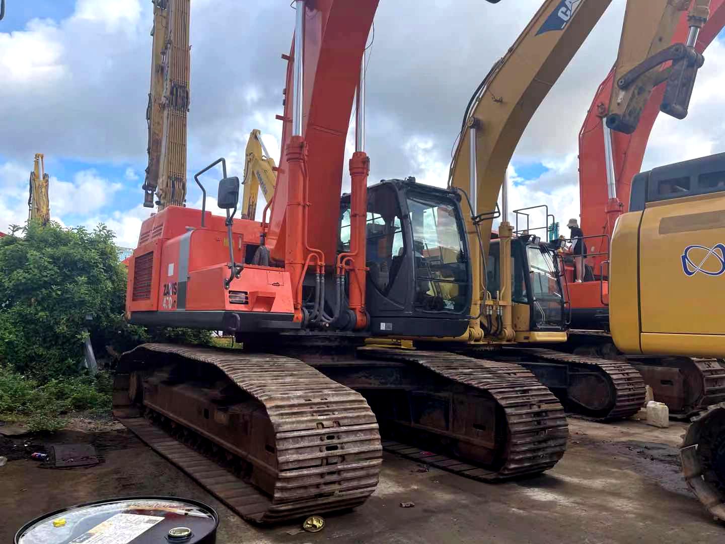 Hitachi ZX450LC-3 excavator