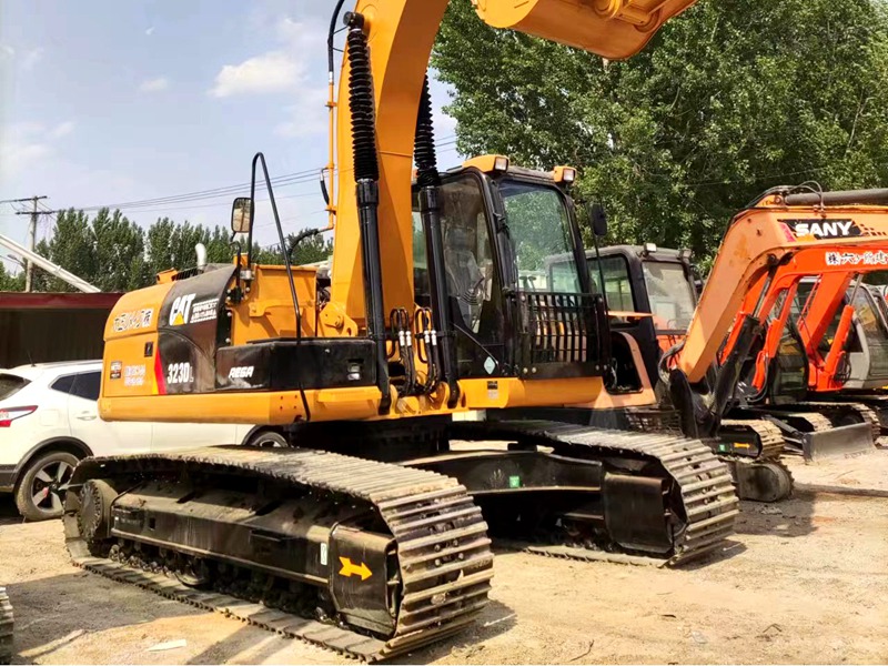 Caterpillar CAT323DL excavator