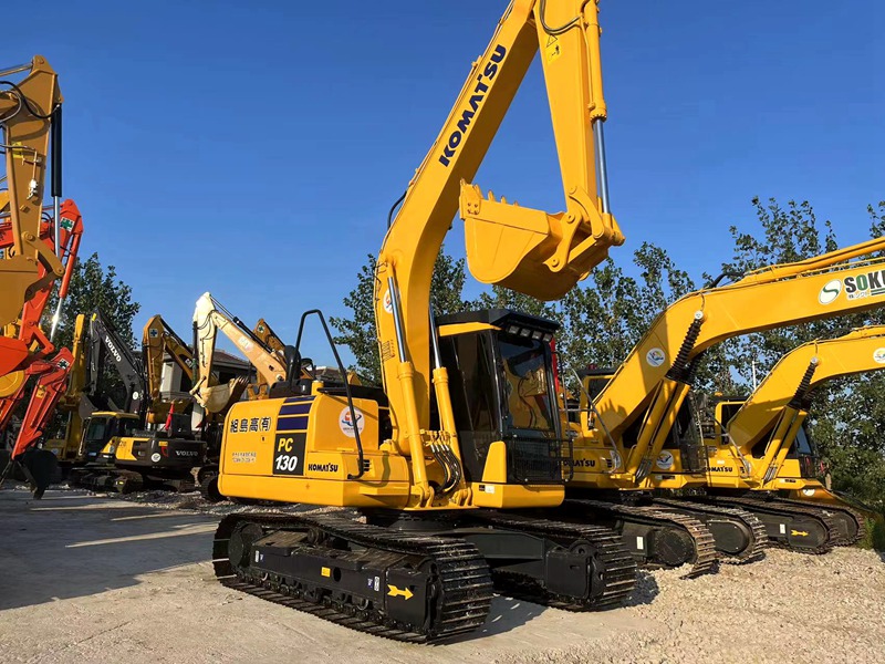 Komatsu PC130-7 excavator