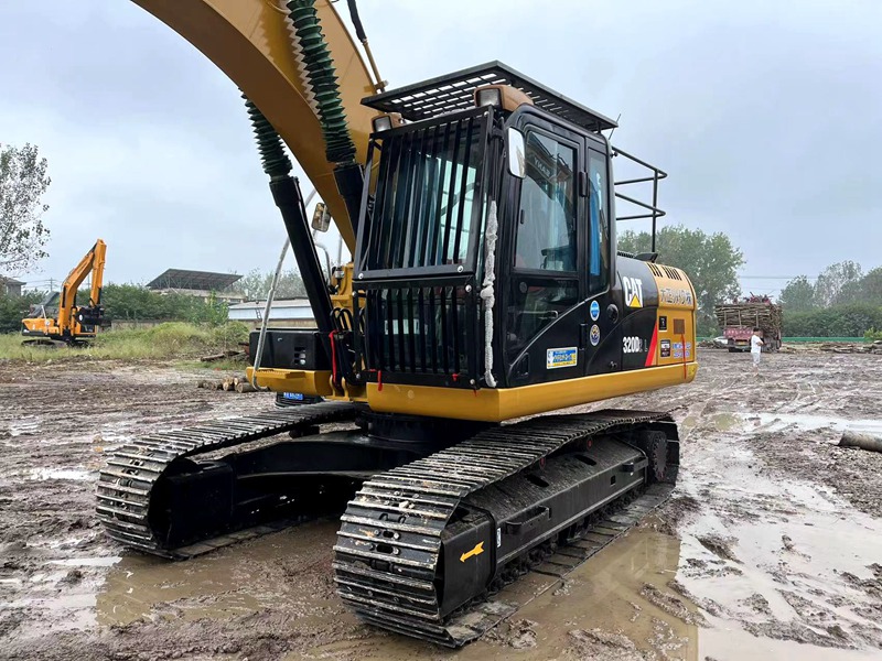 Caterpillar CAT320D2L excavator