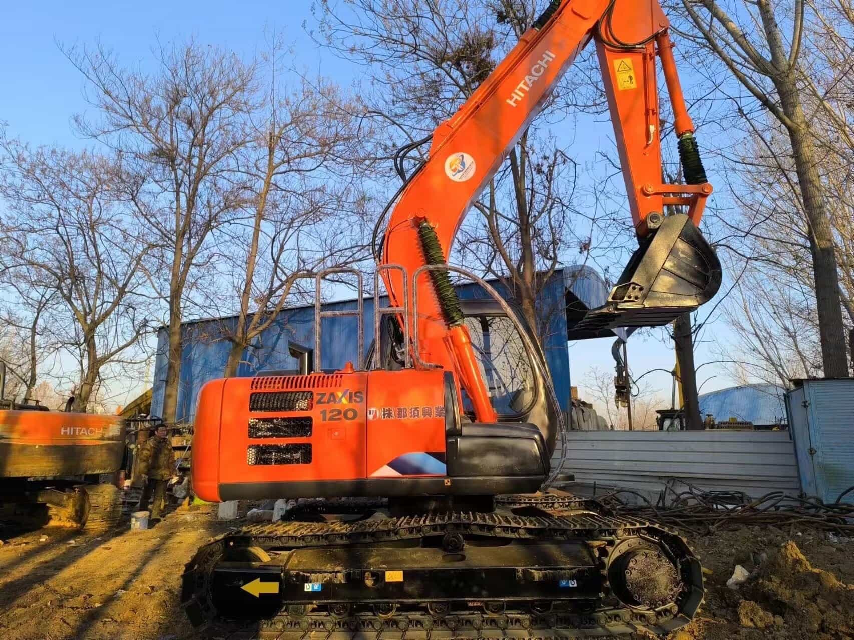 Hitachi ZX120