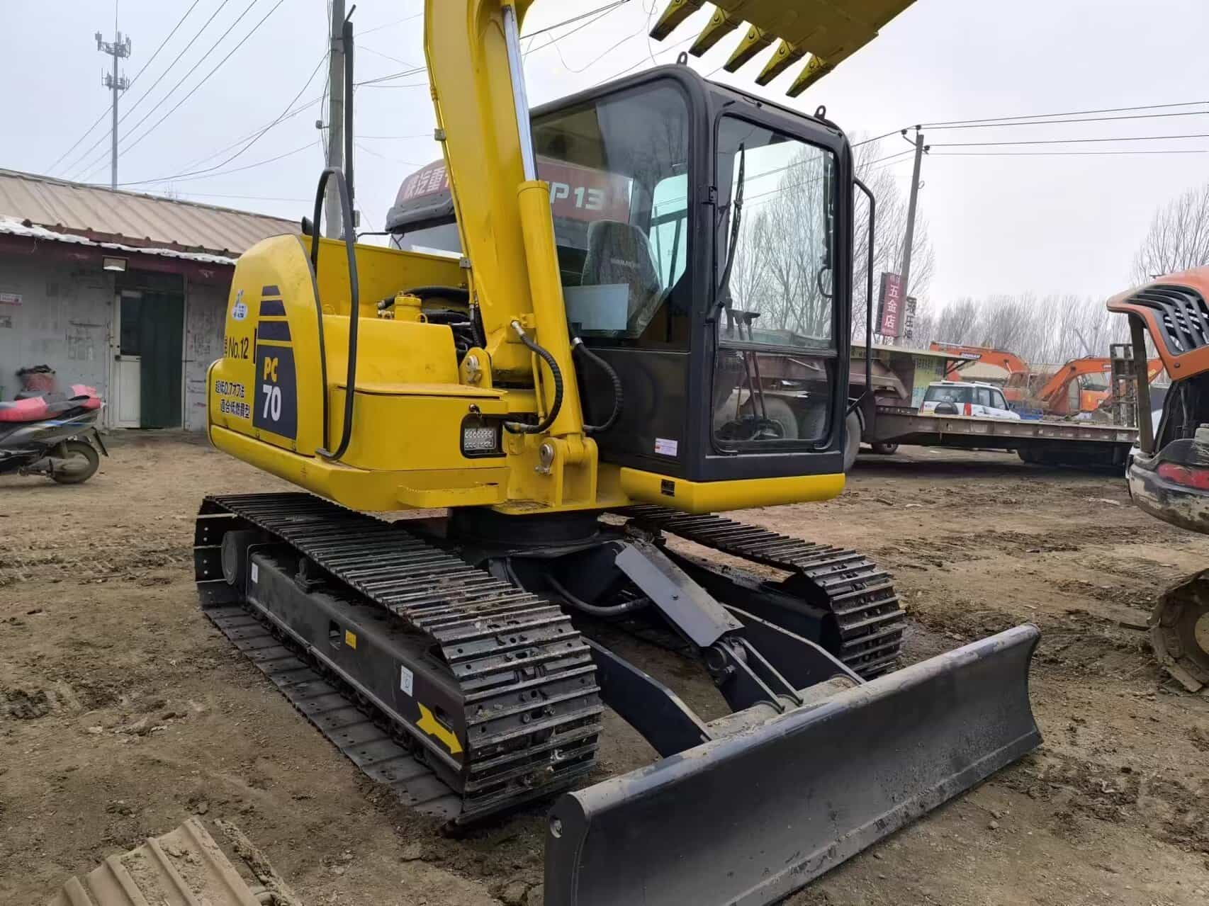 Komatsu PC70-8