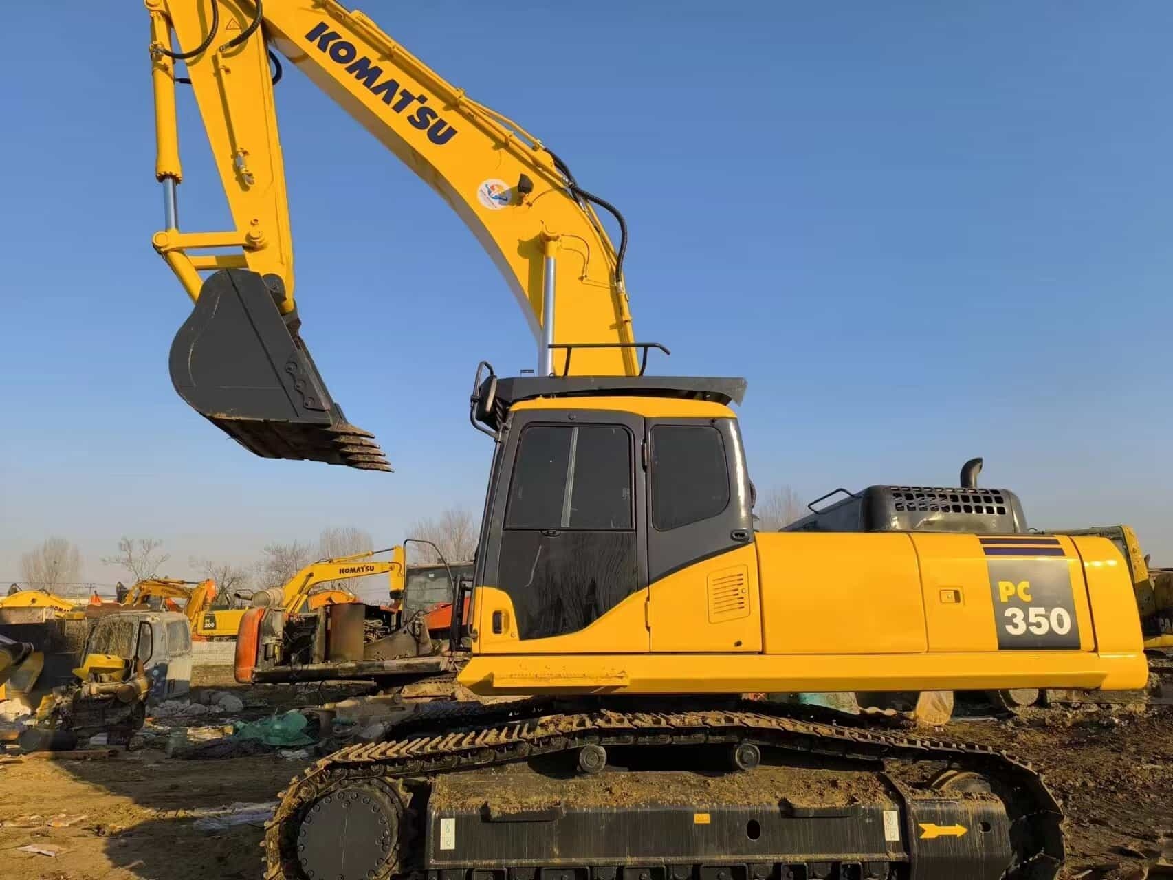 Komatsu PC350-7