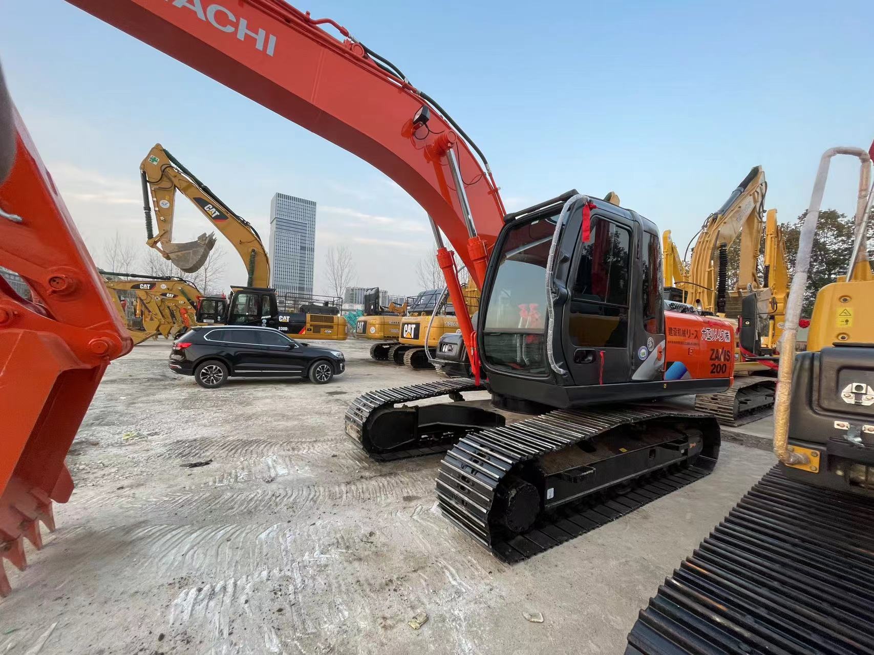 Hitachi ZX 200