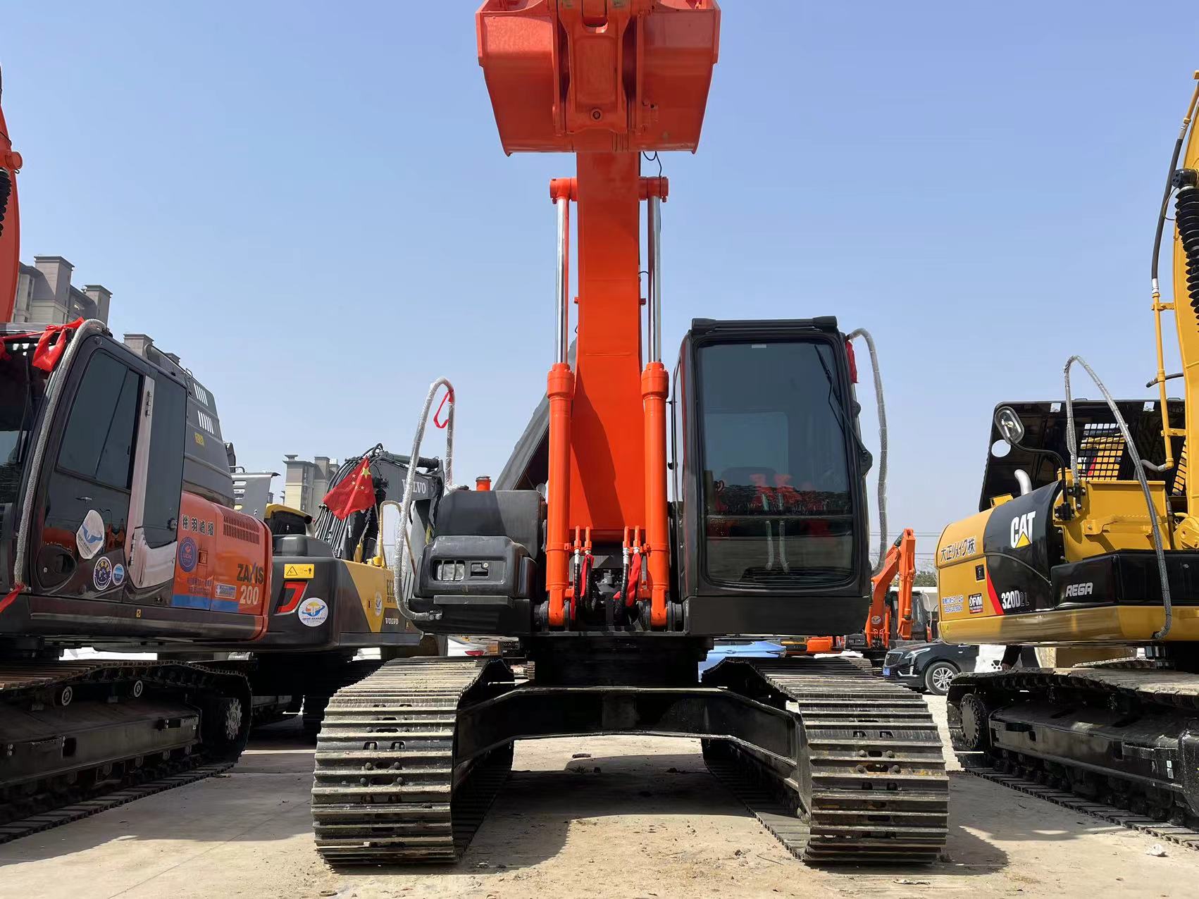 Hitachi 200