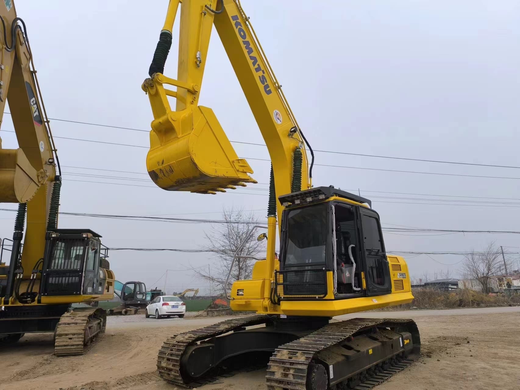 Komatsu PC210--8N1