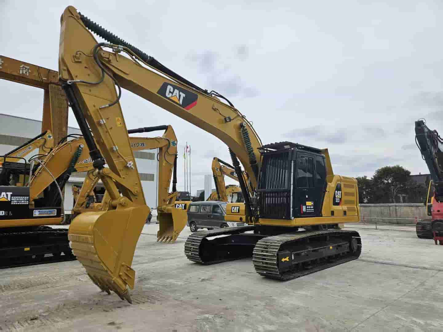 Caterpillar CAT 323