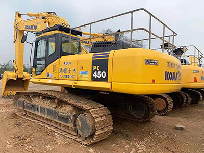 Komatsu PC450-7 Excavator