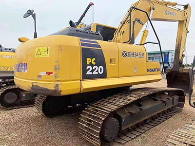 Komatsu PC220-8 Excavator
