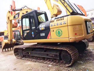 CAT 325D Excavator