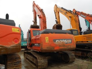Doosan DH225-9E Excavator